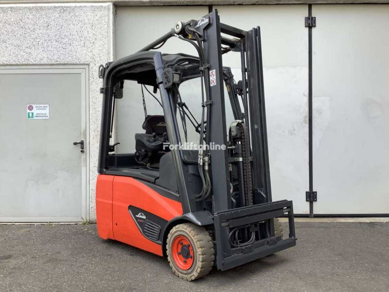 Myytävät Linde E16-02 kolmipyöräinen trukki | Forkliftonline FI Linde E16-02 kolmipyöräinen trukki - Forkliftonline
