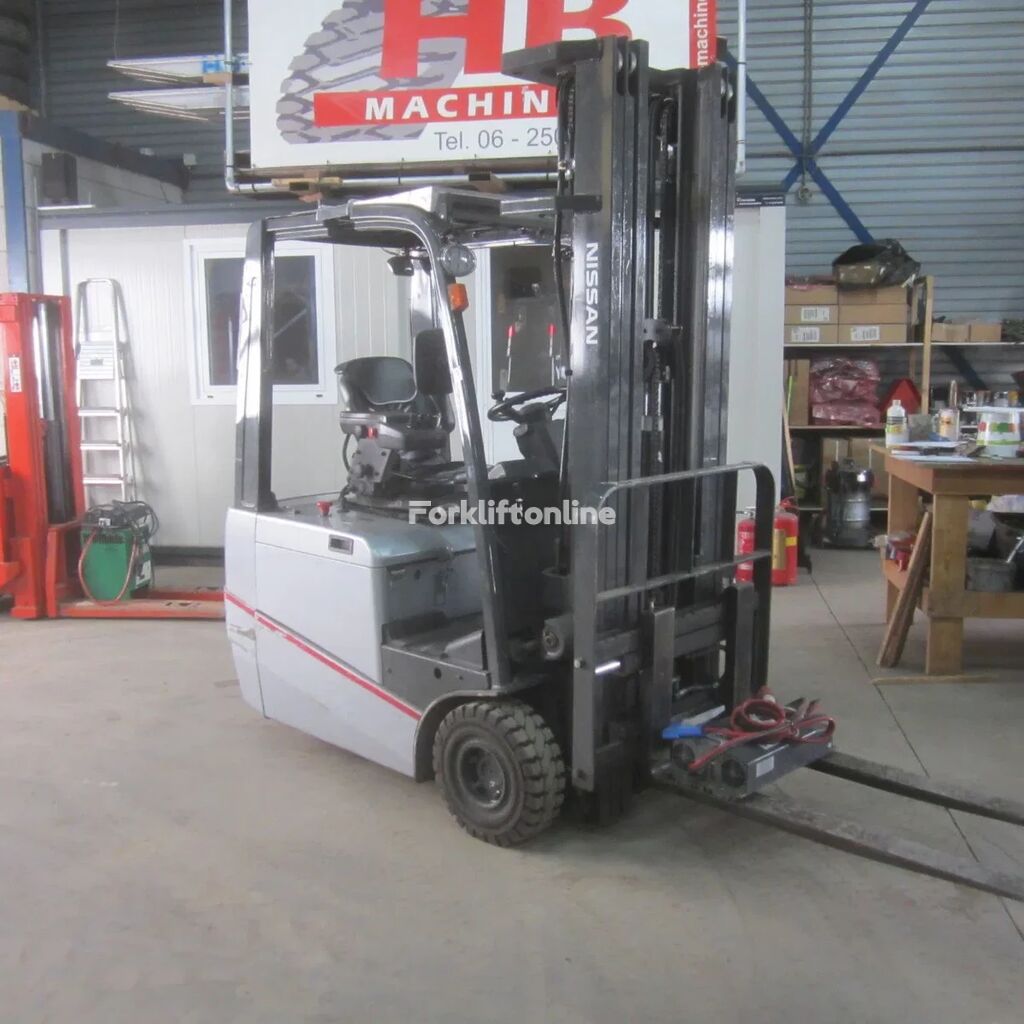 Nissan 1N1L18Q, heftruck elektrisch, triplomast, side shift. three-wheel forklift