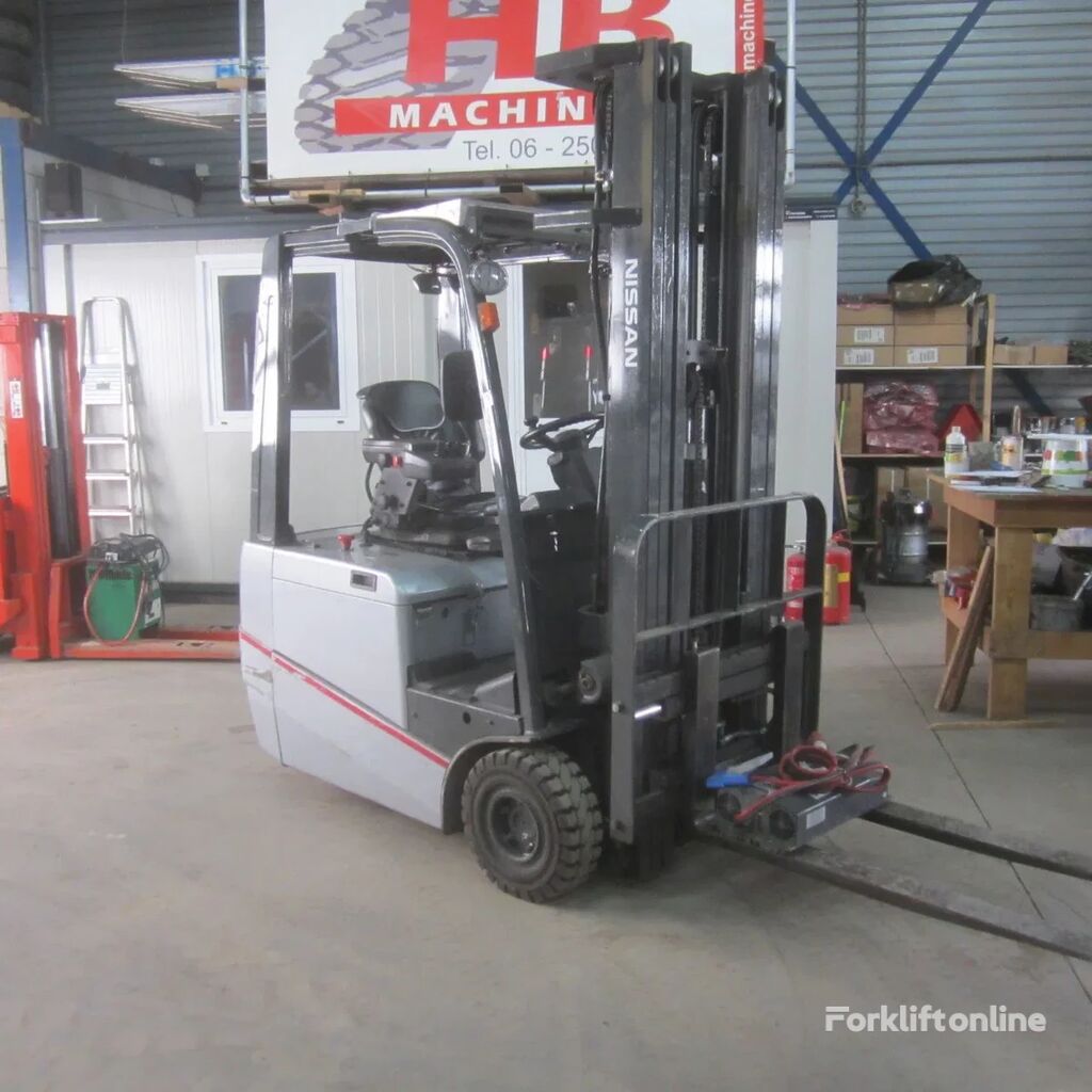 Nissan 1N1L18Q, heftruck elektrisch, triplomast, side shift. three-wheel forklift