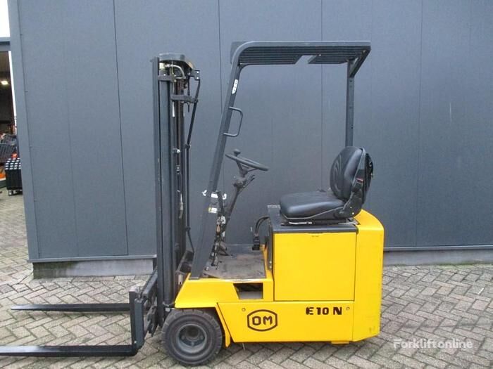 OM Pimespo E10N three-wheel forklift