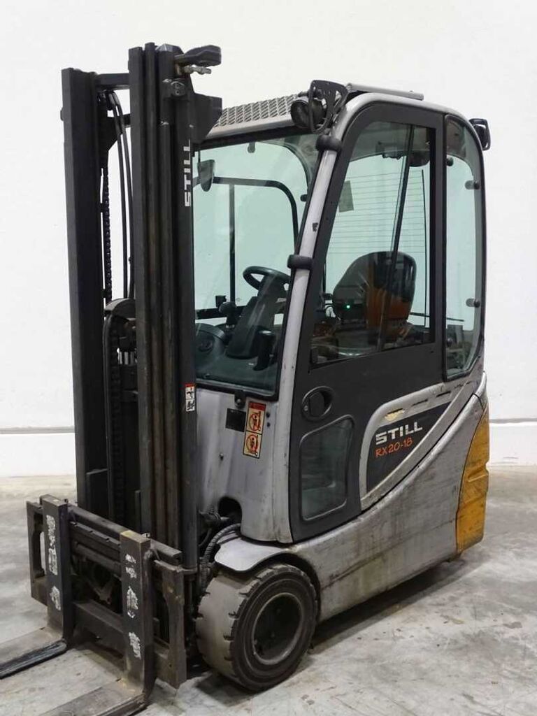 Still RX20-18 three-wheel forklift