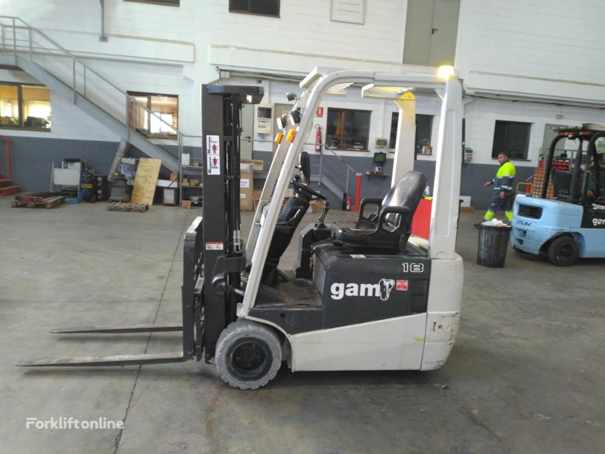 chariot élévateur à trois roues UniCarriers A1N1L18Q