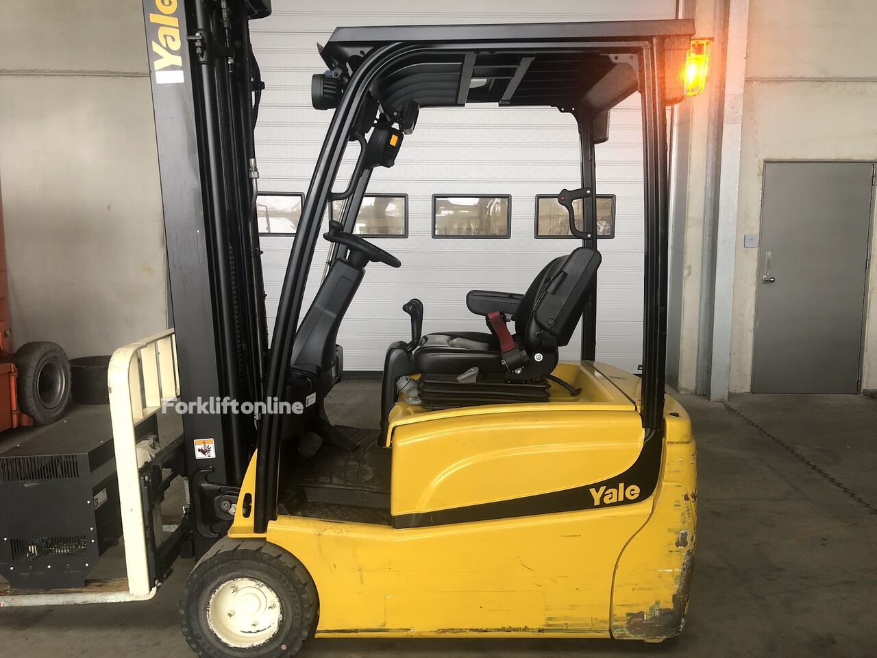 Yale ERP20VT three-wheel forklift