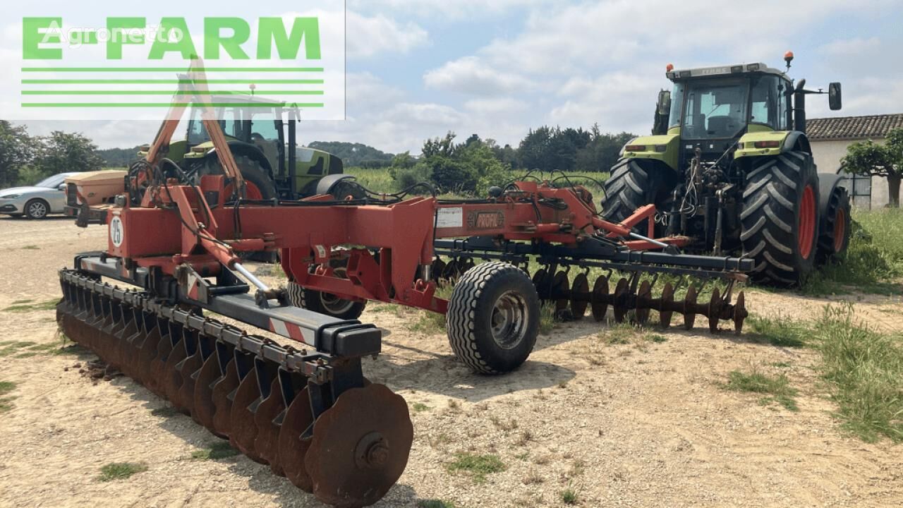 Gregoire Besson cover crop disk harrow