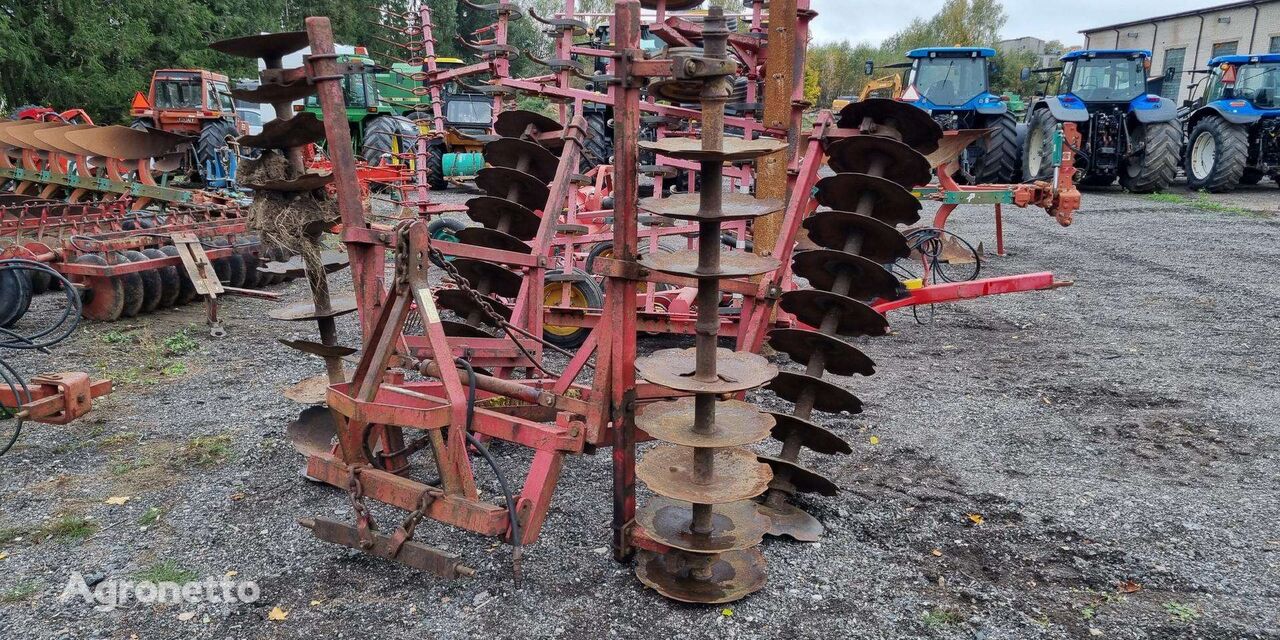 Kverneland disk harrow