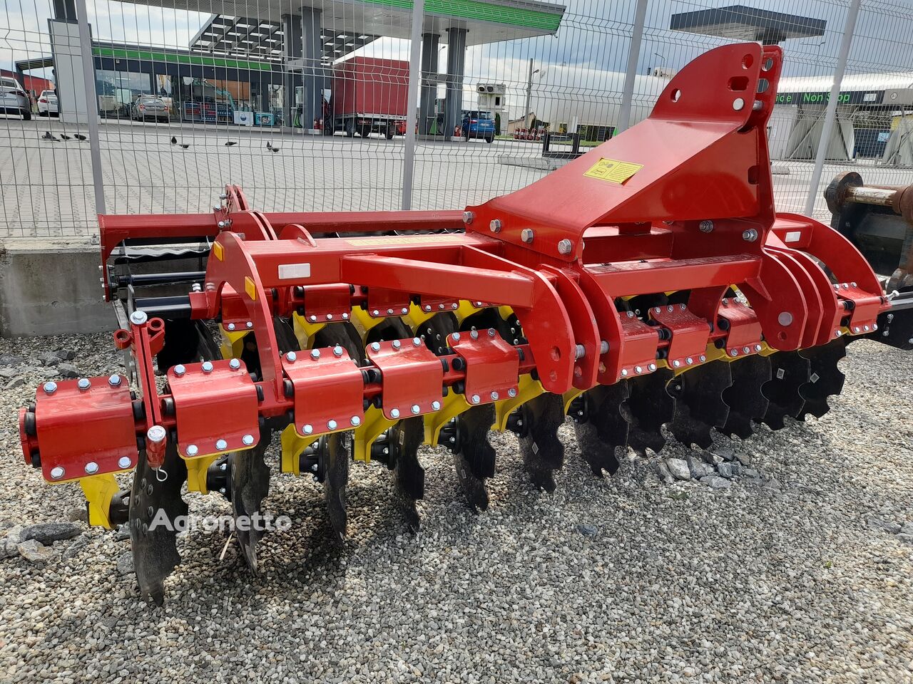 Grapă cu discuri Strumyk Junior 3m de vânzare | Agronetto RO Grapă cu discuri Strumyk Junior 3m nouă - Agronetto