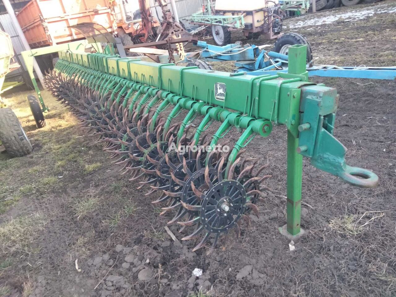 John Deere 400 grada rotativa