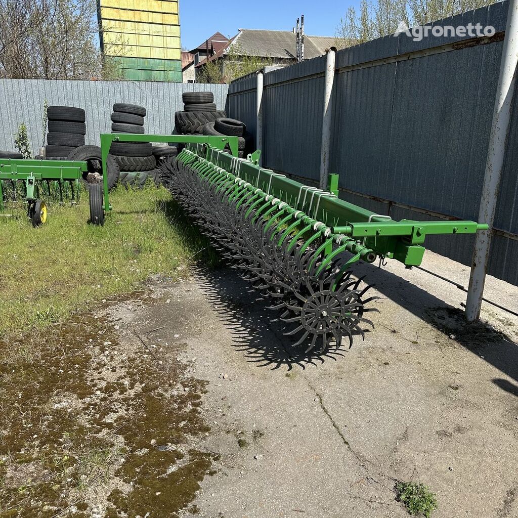 John Deere 400 power harrow