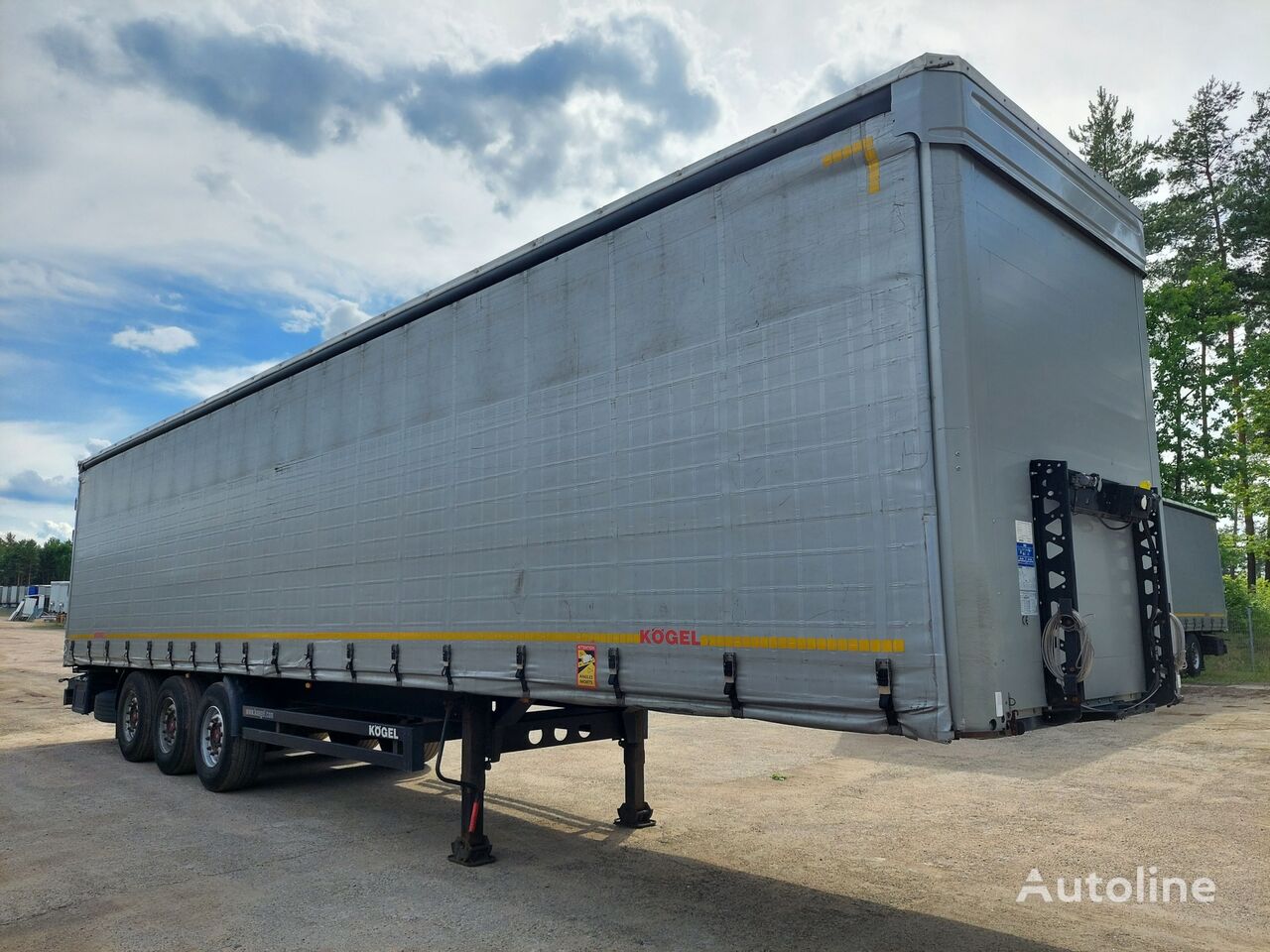 Kögel SN 24 tilt semitrailer