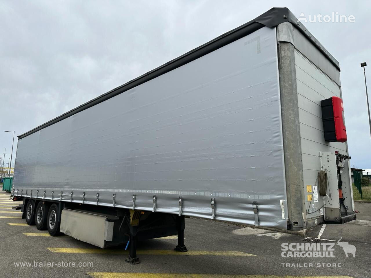 Schmitz Cargobull Curtainsider Standard Taillift semirremolque toldo