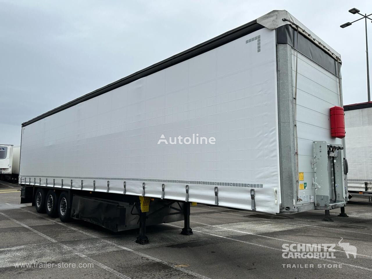 Schmitz Curtainsider Standard Planenauflieger