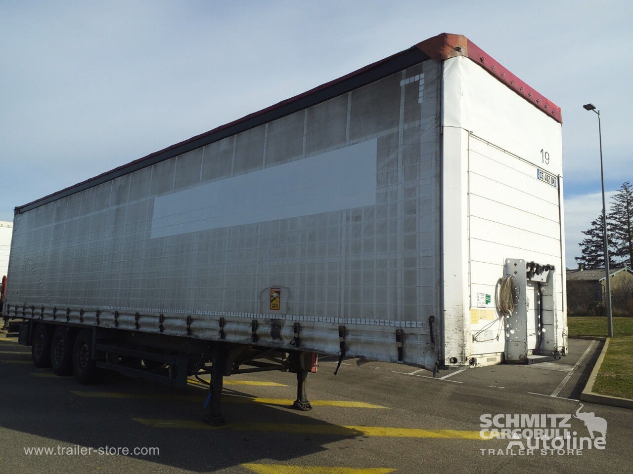 semi-remorque bâché Schmitz Curtainsider Standard