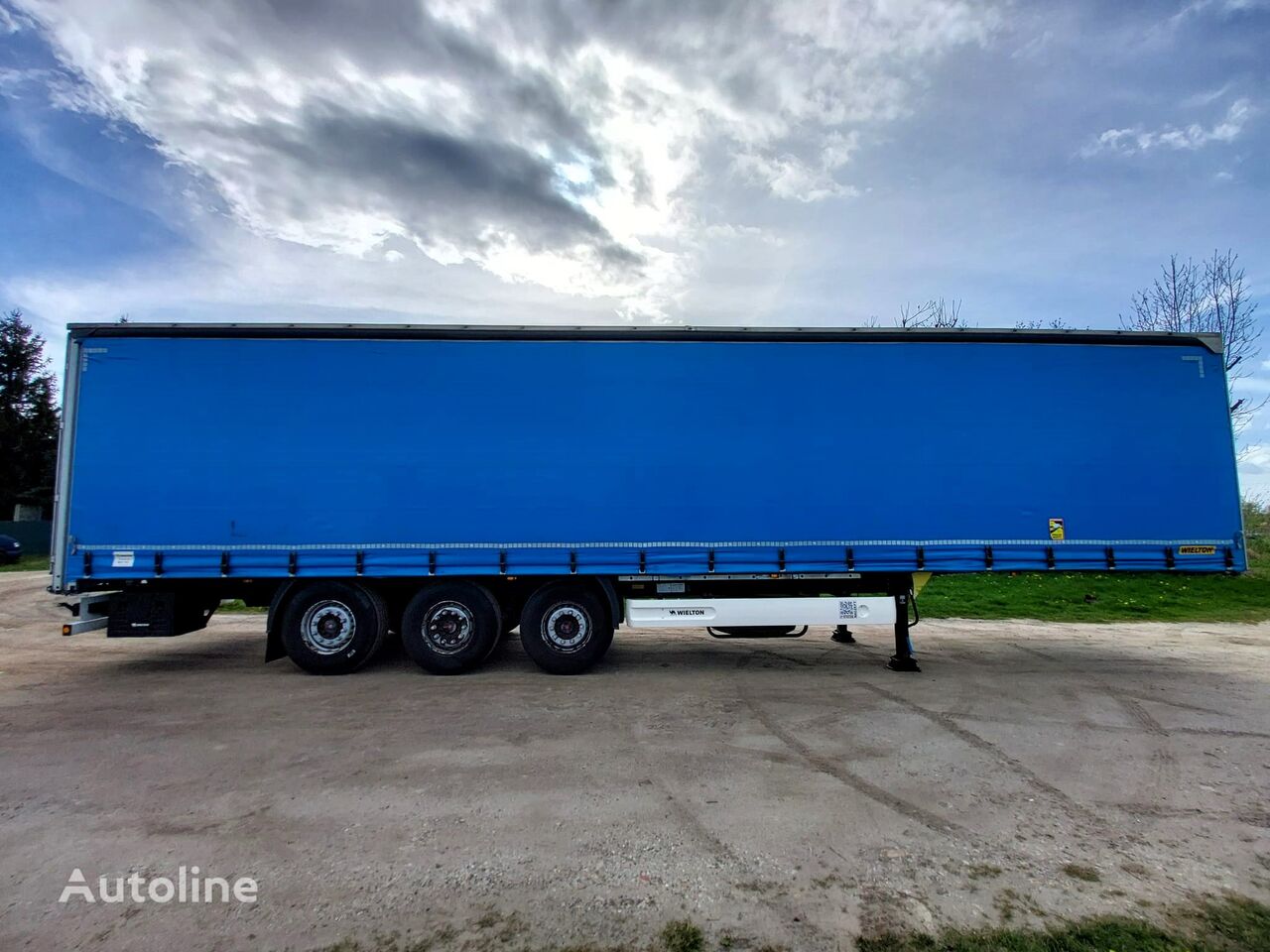 Wielton Mulda tilt semi-trailer