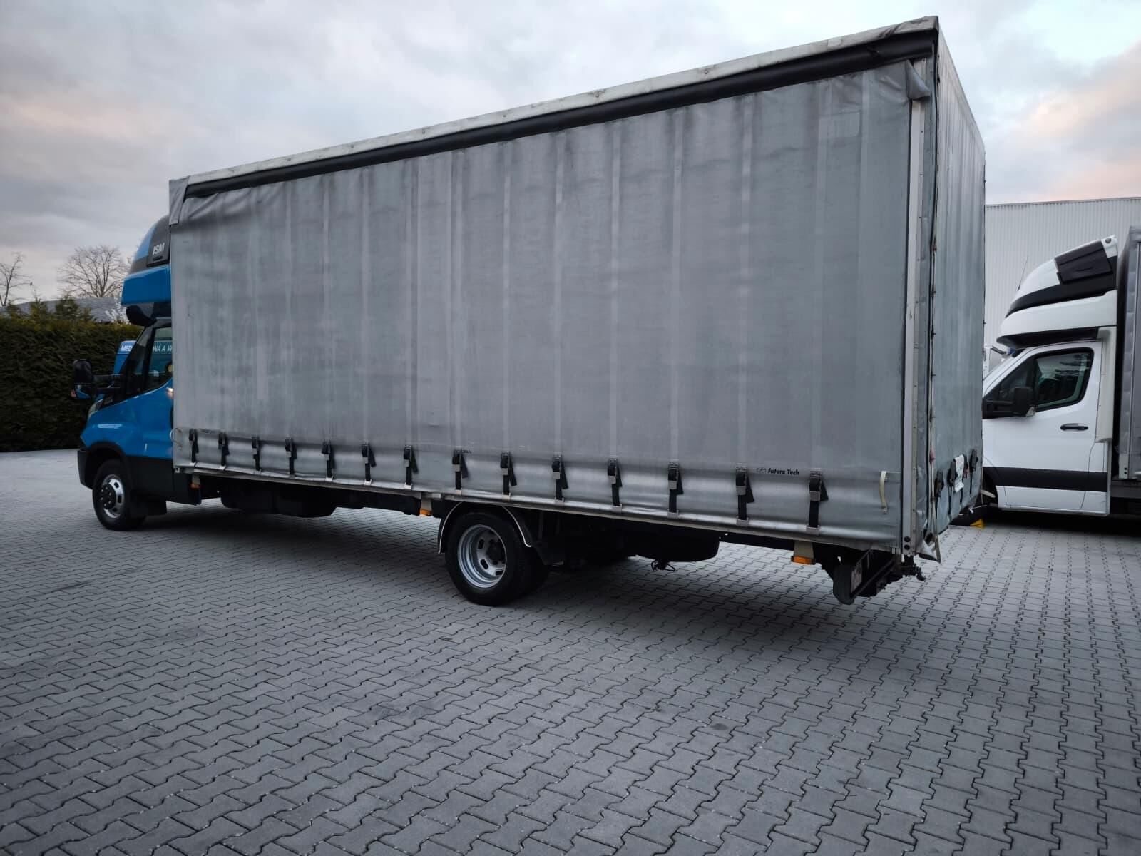 IVECO Daily 50C/35 tarpaulin-covered flatbed truck