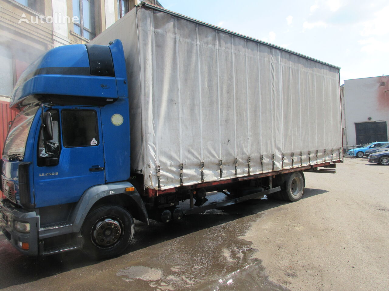 camion bâché MAN  14.255 LLLC BDF