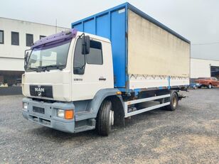 camion bâché MAN 15.224