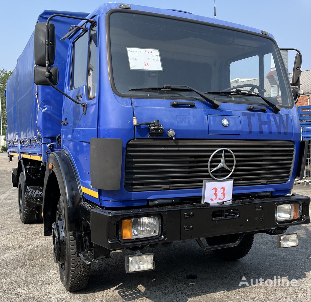 camion bâché Mercedes-Benz 1017  4X44