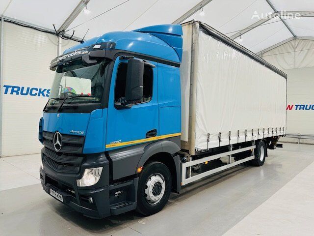 Mercedes-Benz Actros 1830 Sleeper Curtainsider Box Van tilt truck