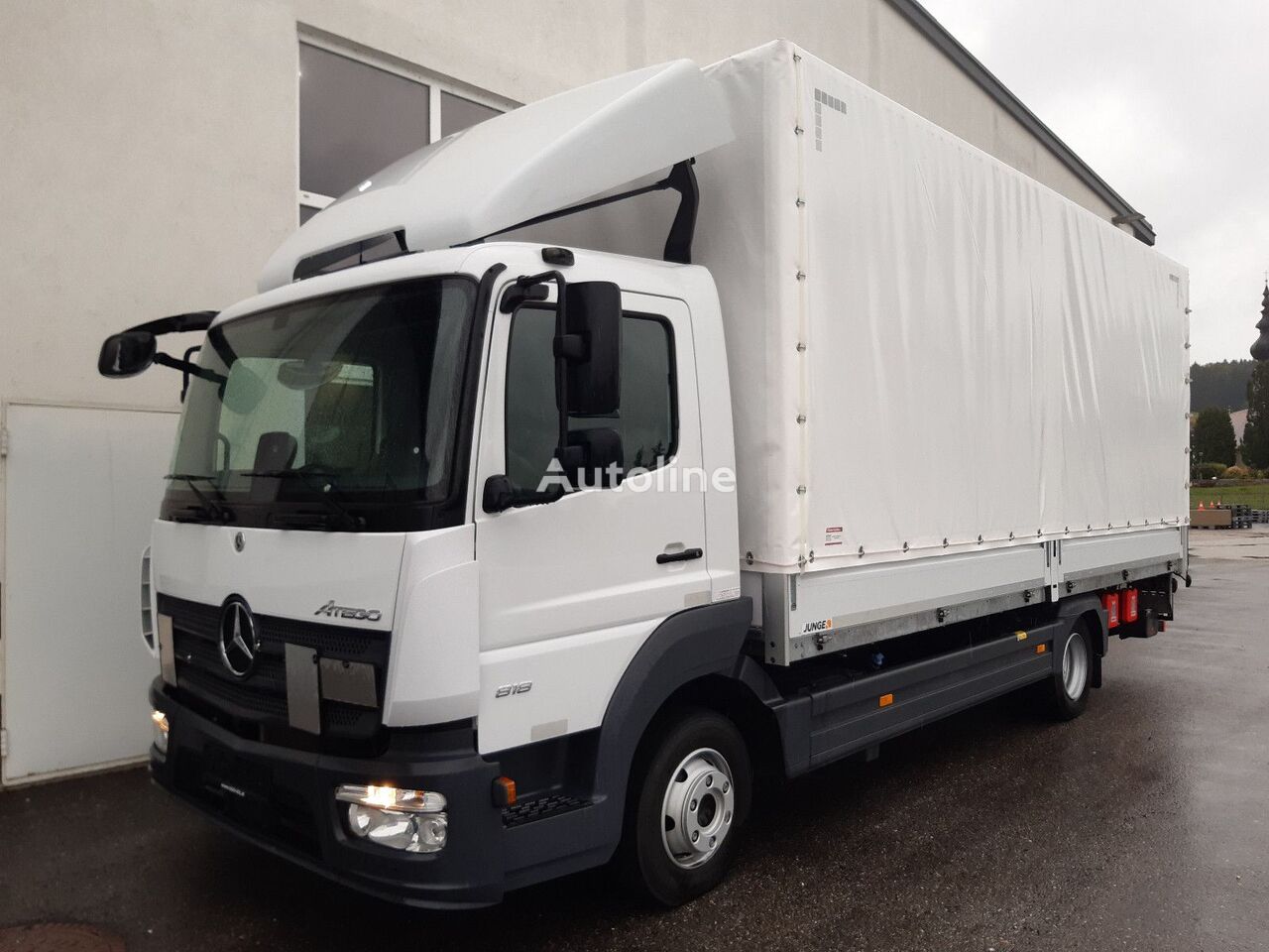 Mercedes-Benz Atego 818L  kamion s ceradom