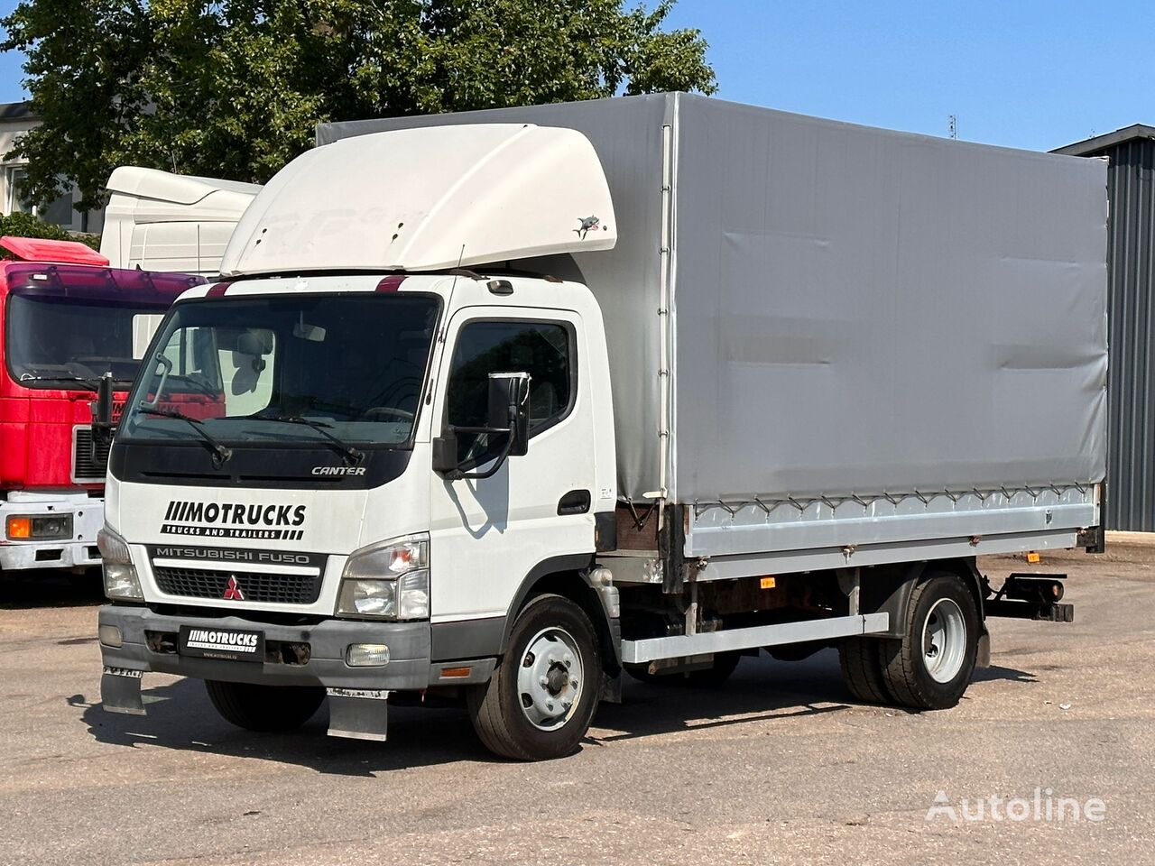 Mitsubishi Fuso Canter huifzeilen vrachtwagen