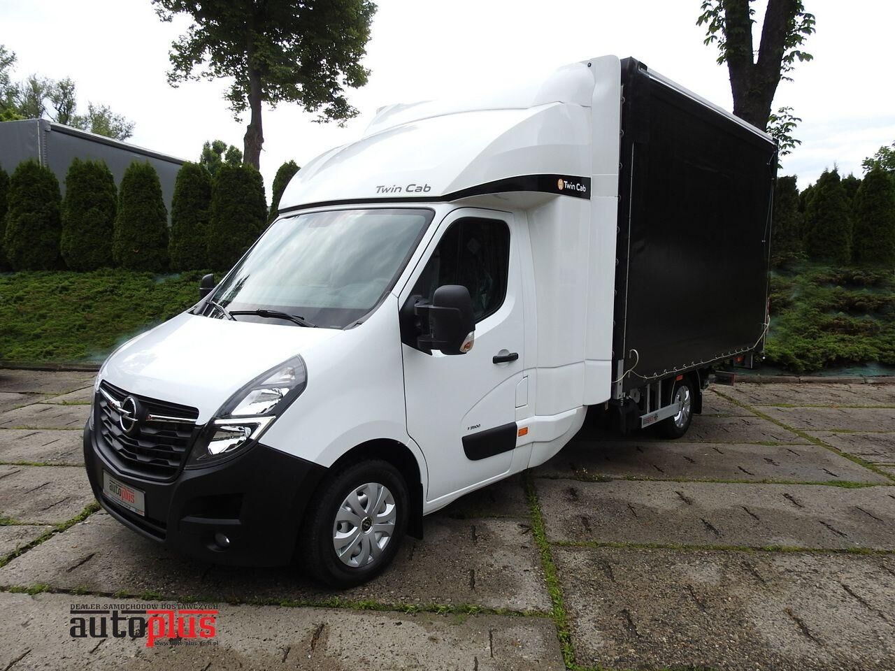 Opel MOVANO PLANDEKA WINDA 8 PALET WEBASTO KLIMATYZACJA TEMPOMAT LEDY tilt truck