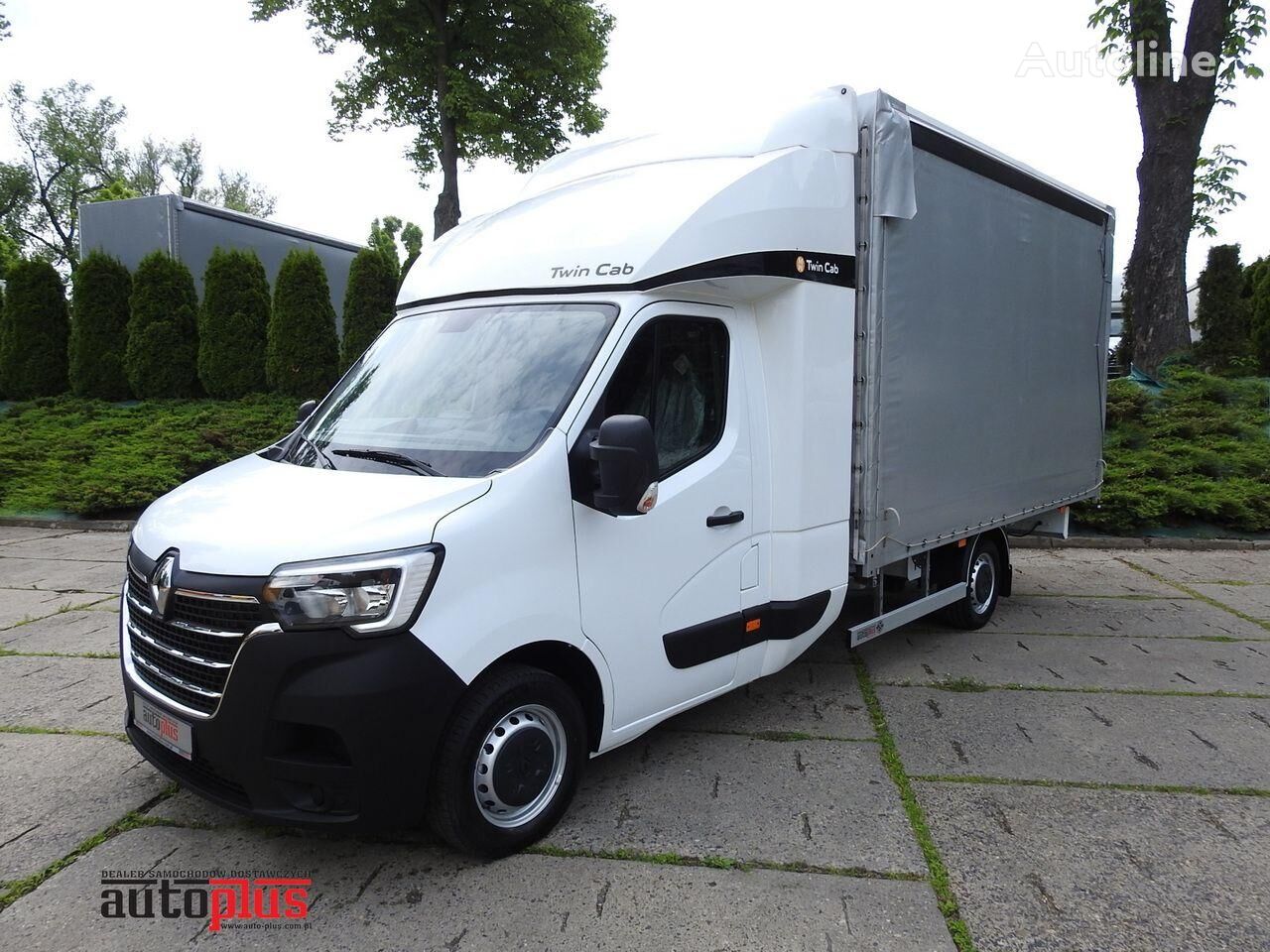 Renault MASTER PLANDEKA 8 PALET WEBASTO KLIMATYZACJA TEMPOMAT LEDY PNEUM tilt truck