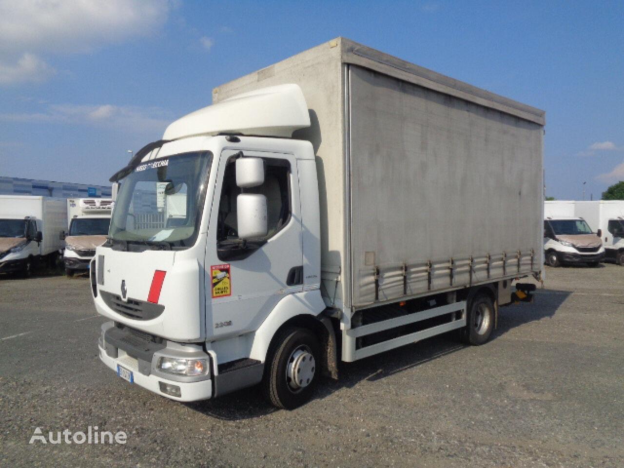 Renault MIDLUM 220.10 presenning lastbil