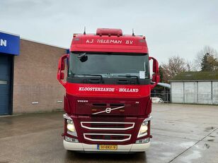 Volvo FH cami&oacute;n toldo