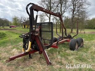Skogsvagn Patu med kran timber trailer