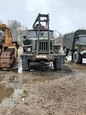 camion transport de lemne Ural  43202 în bucăți