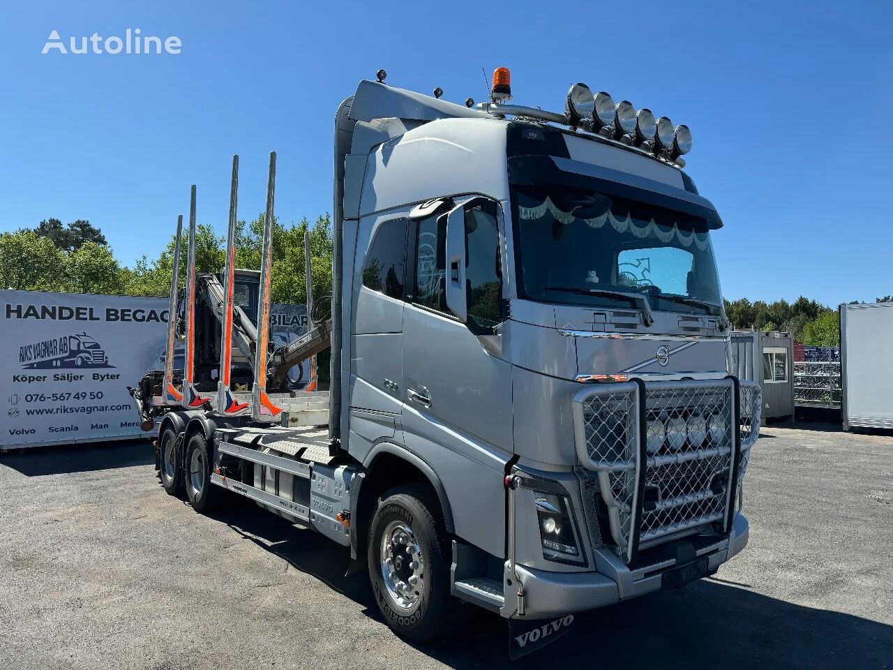 Volvo FH 16.750 6x4, Retarder, Timber-truck, 2018 + Crane camión maderero