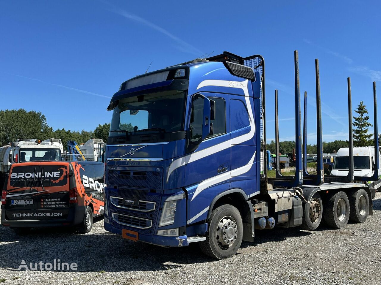 camion forestier Volvo FH 540 8X4