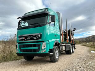 camion transport de lemne Volvo FH13