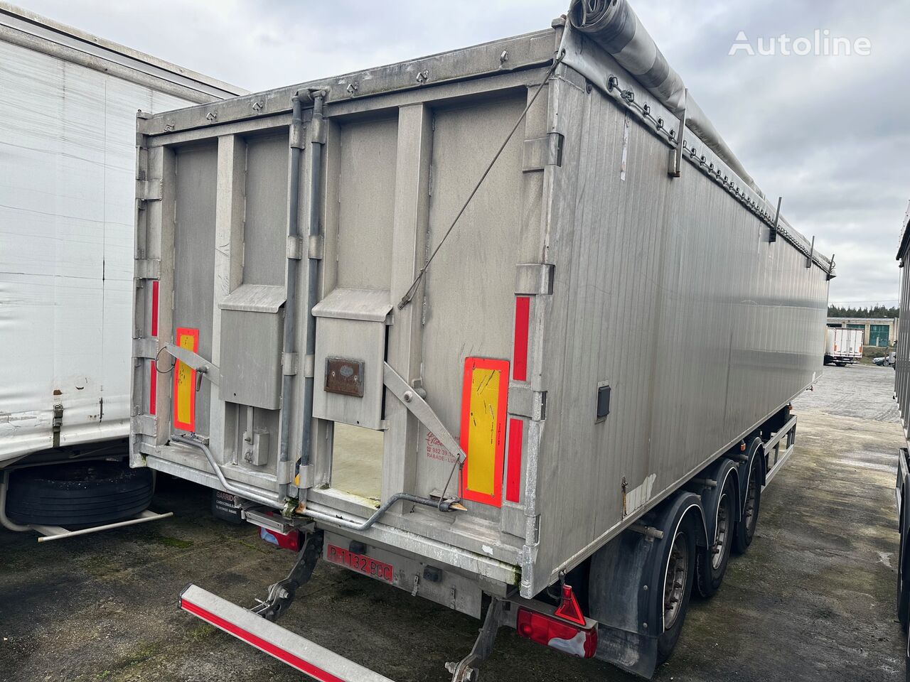 Benalu CEREALERA 52M3 11,40 EJES MERCEDES tipper semi-trailer