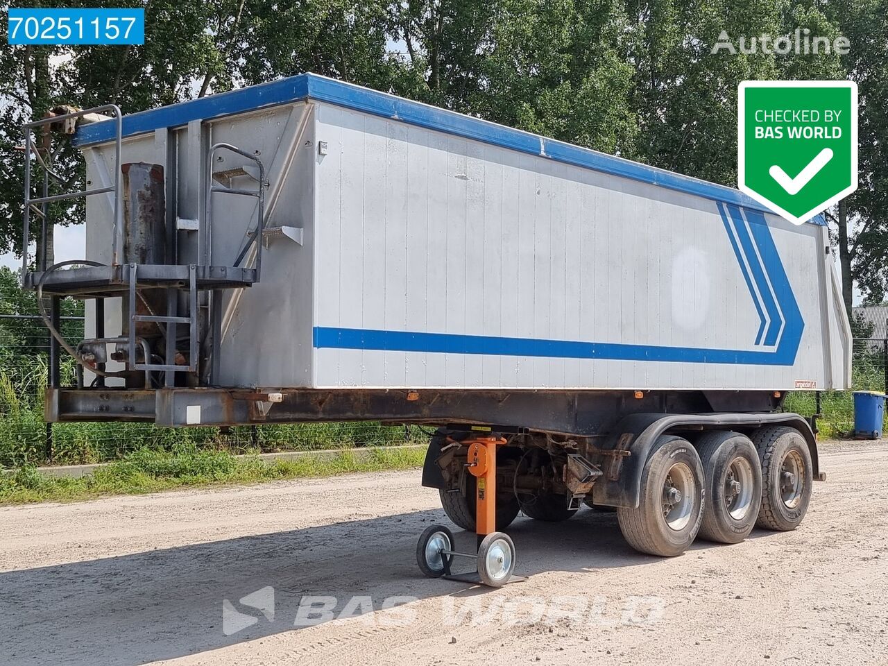 Langendorf SKA 23/28 3 axles 30m3 tipper semi-trailer