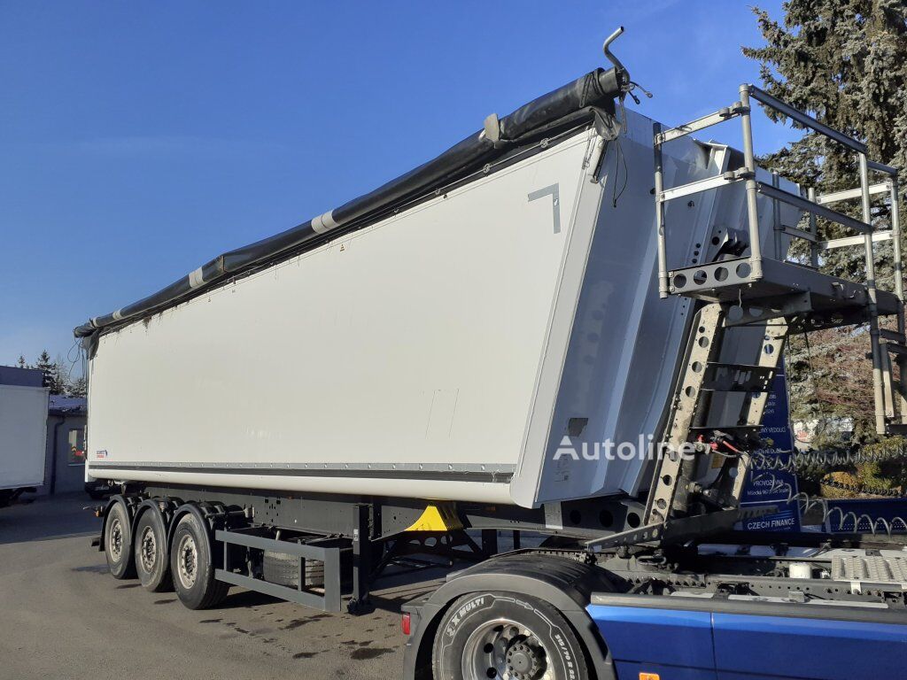 Schmitz Cargobull SKI 50m3 tipper semi-trailer