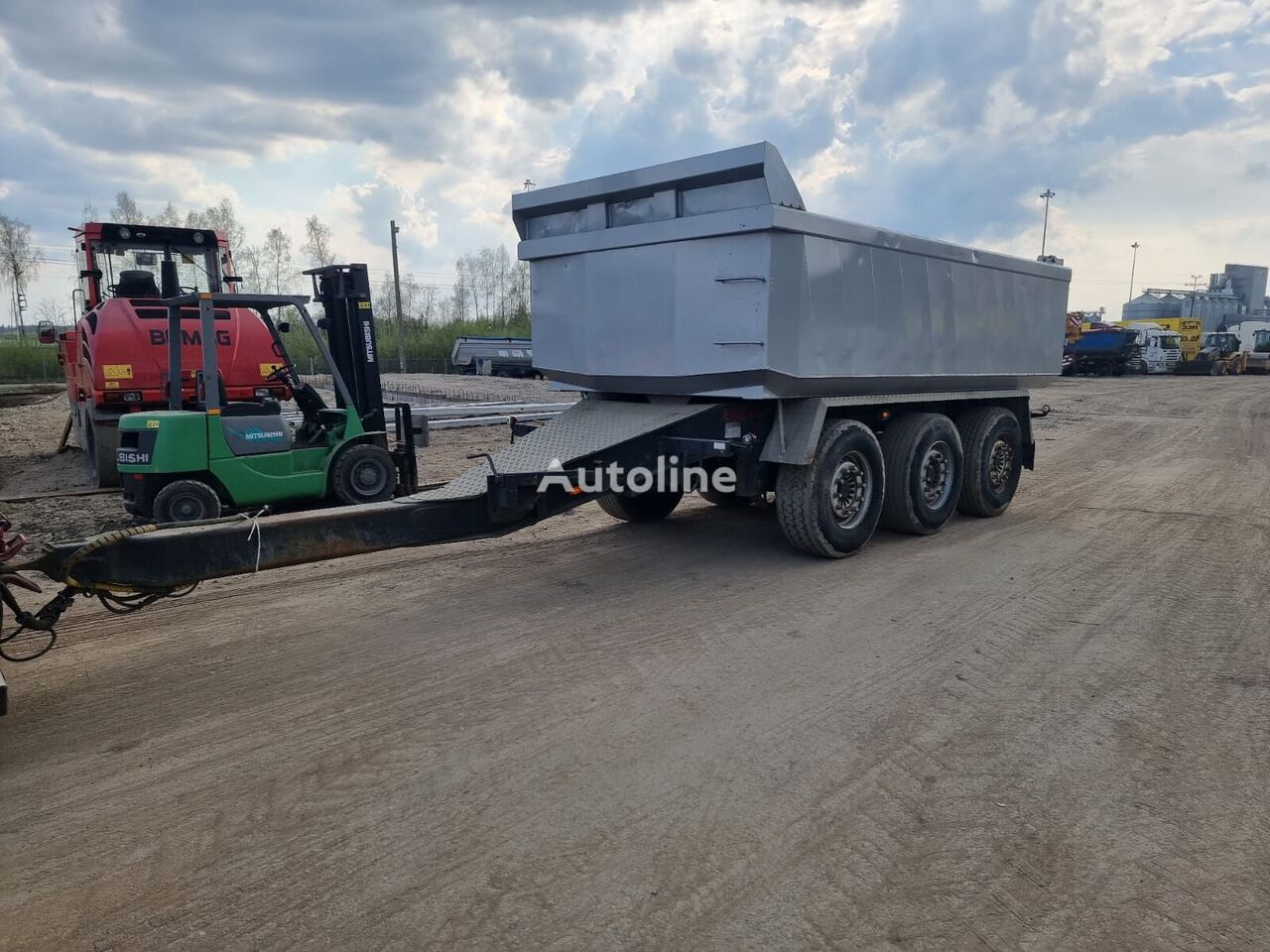 Schmitz MAUR tipper semi-trailer