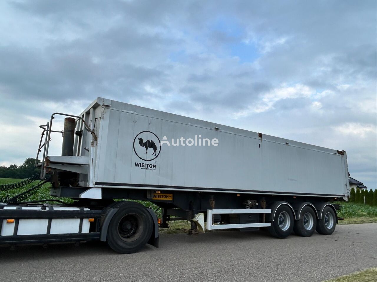 Wielton 44M tipper semi-trailer