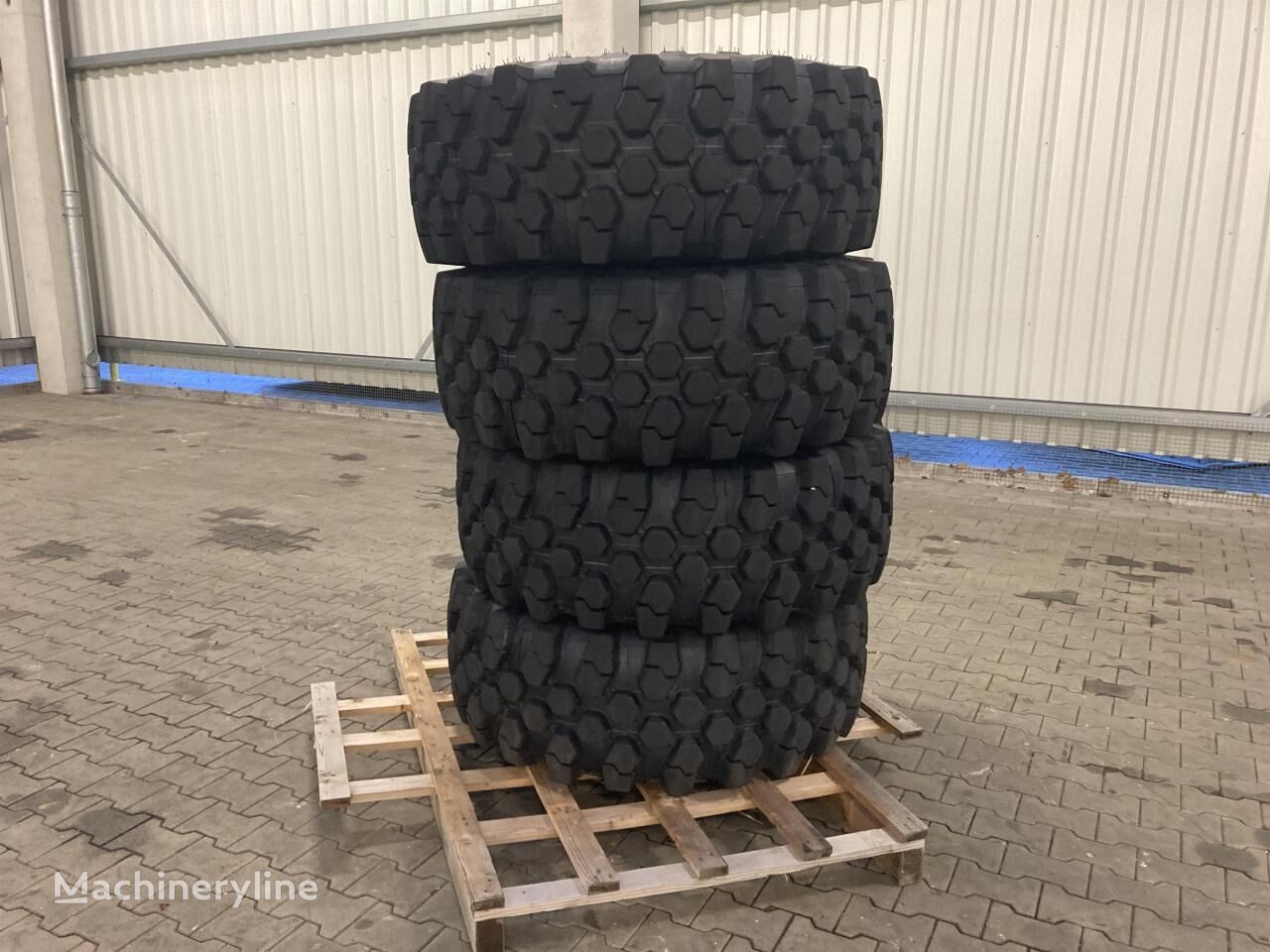 ban backhoe Michelin 500/70 R 24