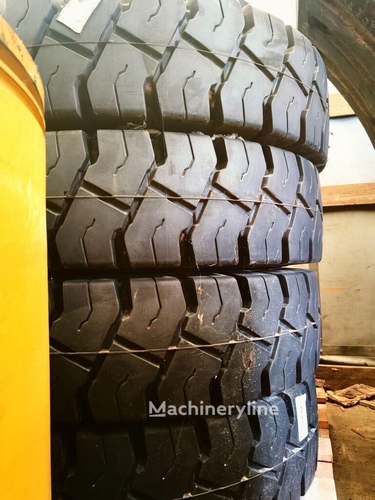 Liebherr Magnum 11.00-20 エキスカベータのタイヤ販売用 | Machineryline JP 新しいLiebherr Magnum 11.00-20 エキスカベータのタイヤ - Machineryline
