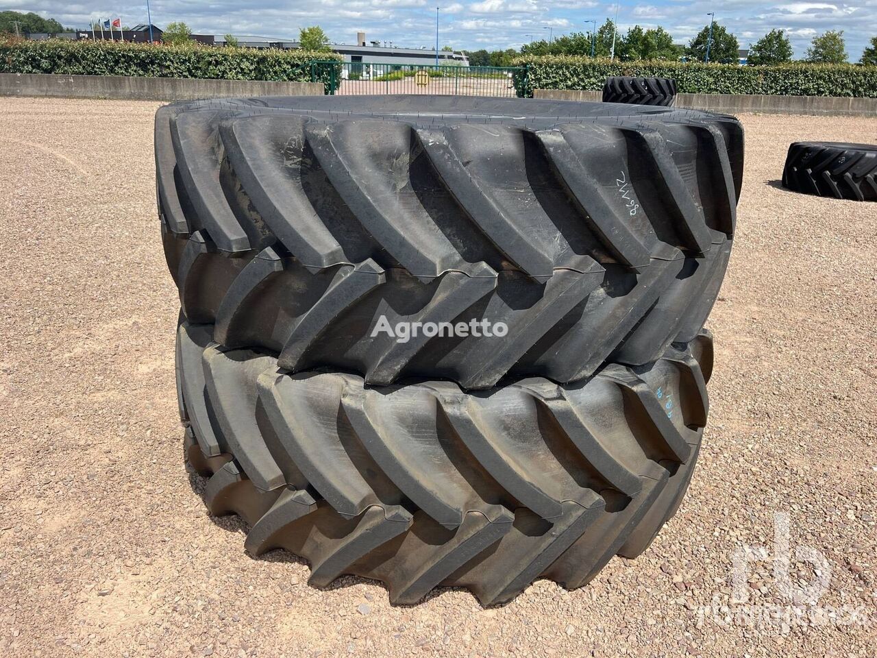 Mitas 710/75R42 Quantity of (2) Qte De 2 Pneus tractor tire