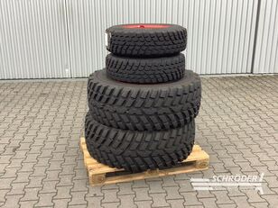 pneu de tracteur Nokian 250/75 R16 + 420/65 R24