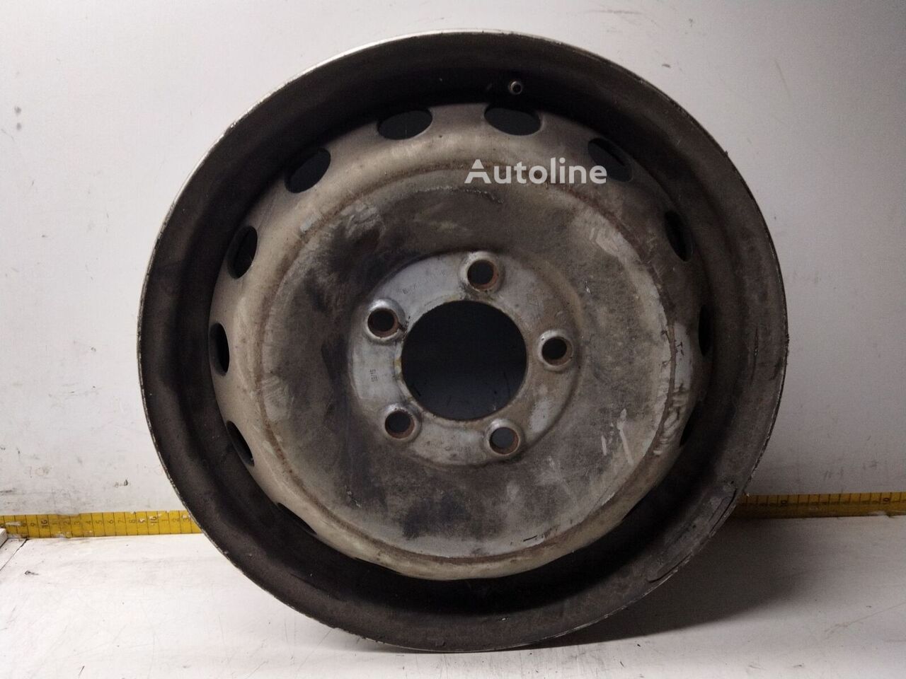 Truck wheel rim - Autoline