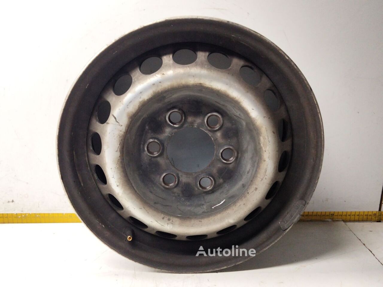 Truck wheel rim - Autoline
