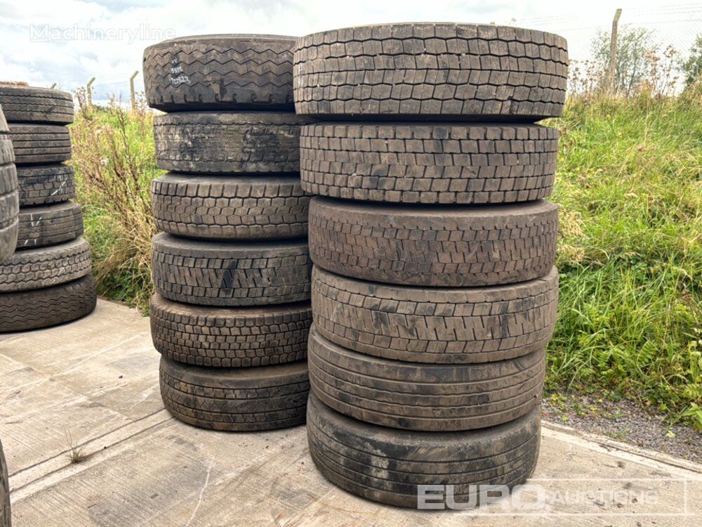 pneu pour chargeuse sur pneus Tyre & Rim to suit Lorry/Trailer (12 of)