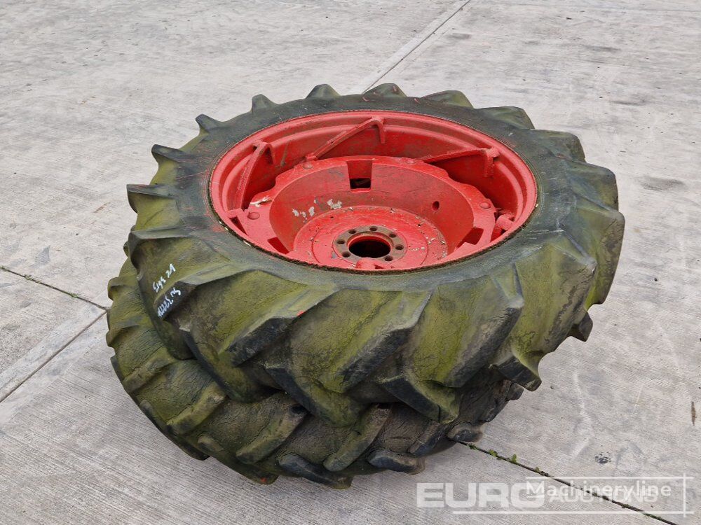 Tyre & Rim to suit Tractor (2 of) neumático para cargadora de rueda