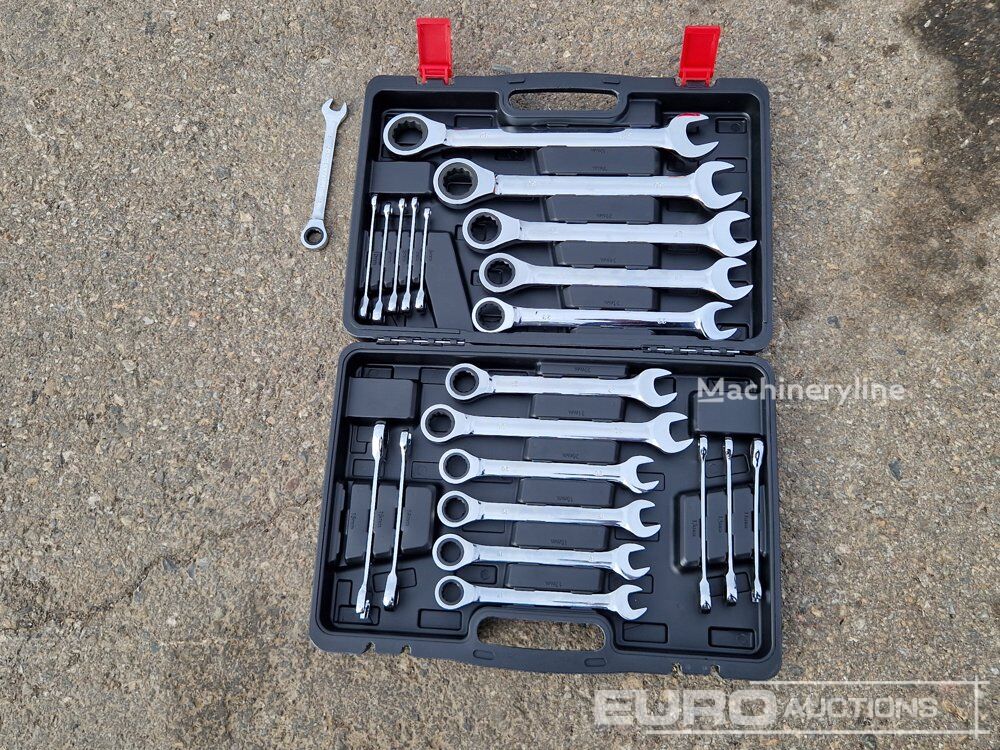 New Zvox 6mm-32mm hand tool set - Machineryline