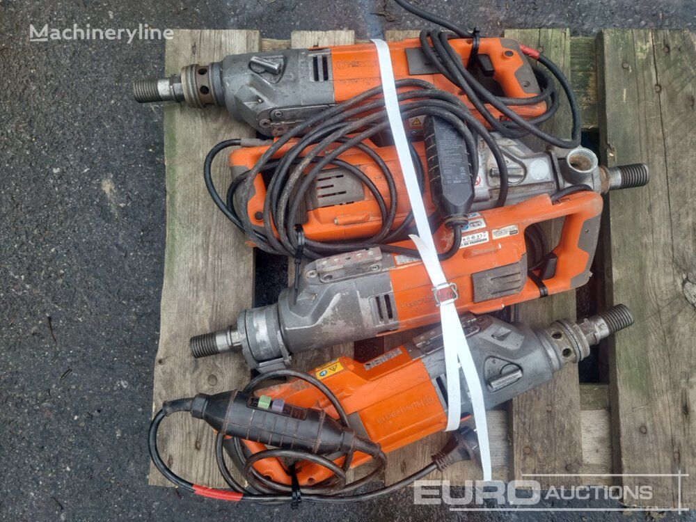 Husqvarna DM 220 elektriskā urbjmašīna