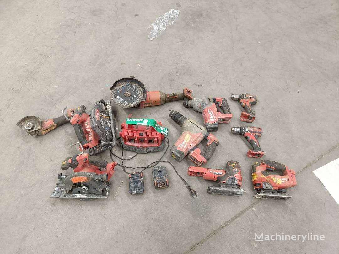 Milwaukee Div batteri verktøy (brukt) power drill