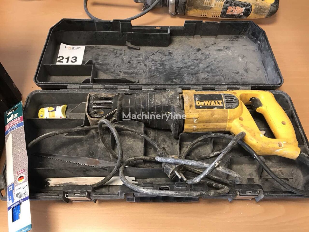 DeWalt DW304PK-qs reciprocating saw